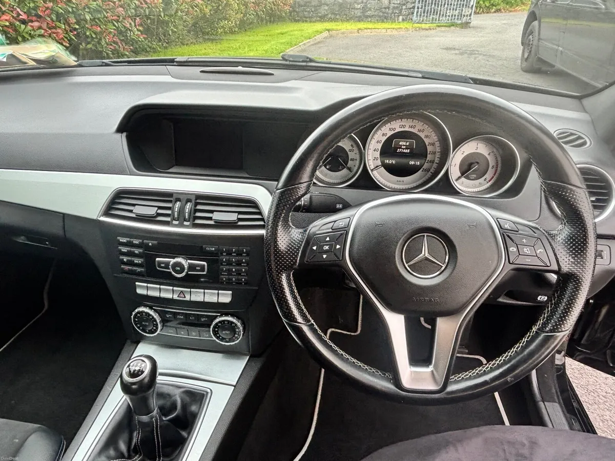 Mercedes-Benz C-Class 2014-NewNCT - Image 5