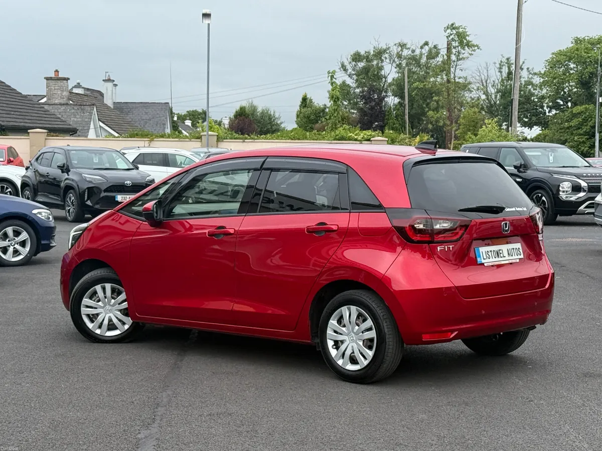 212 HONDA FIT 1.5 PETROL HYBRID HOME  AUTOMATIC - Image 3
