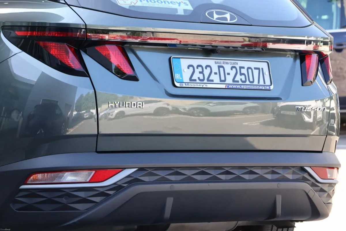 Hyundai Tucson 2WD Executive -  Special APR 4.99% - Image 3