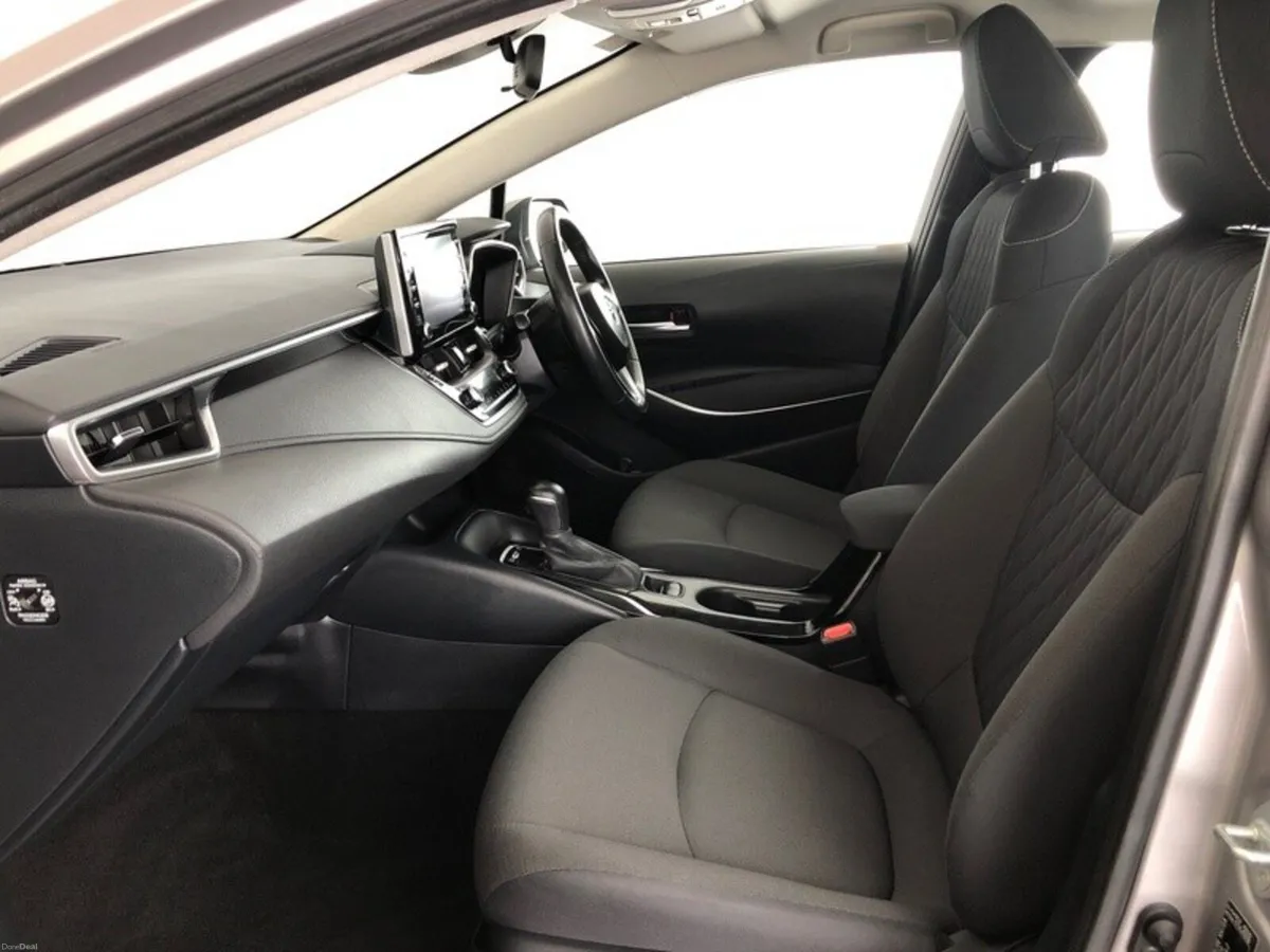 Toyota Corolla COROLLA HYBRID LUNA SAL - Image 6