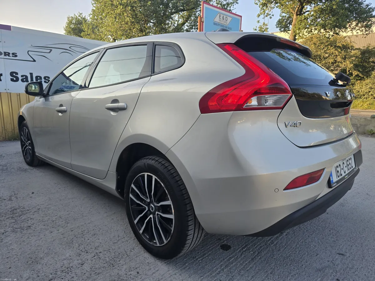 162 Volvo V40 2.0D D2 (120hp) Momentum Ed - Image 4