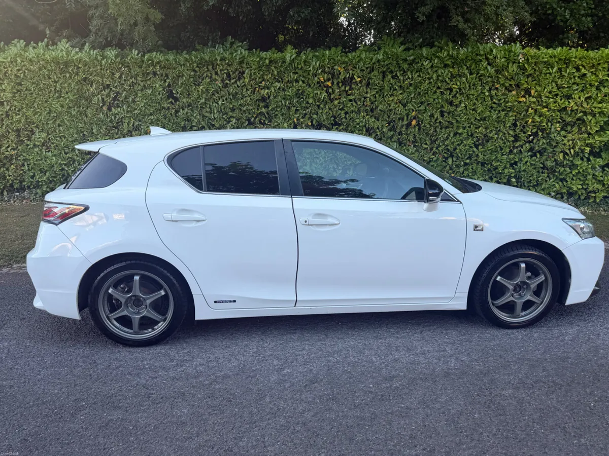 2015 Lexus CT 200h F Sport – Pearl White – €14,950 - Image 3