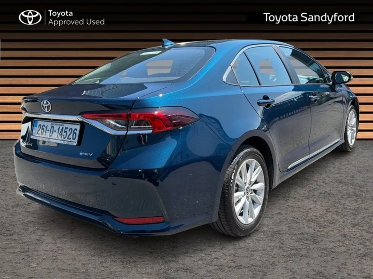 Toyota Corolla HYBRID LUNA AUTO SALOON // TOYOTA S - Image 2