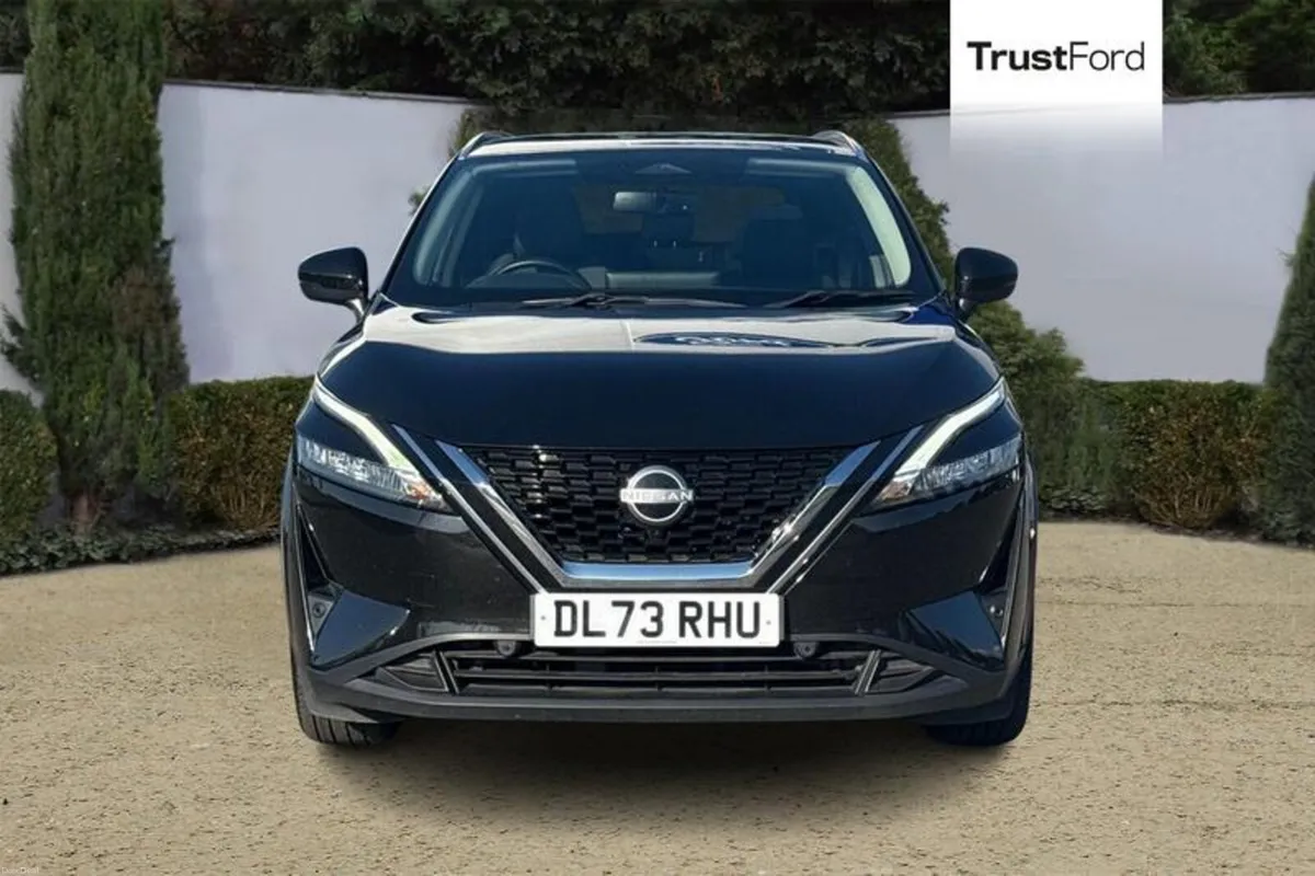 Nissan Qashqai 1.3 DIG-T MHEV N-Connecta SUV 5dr - - Image 6