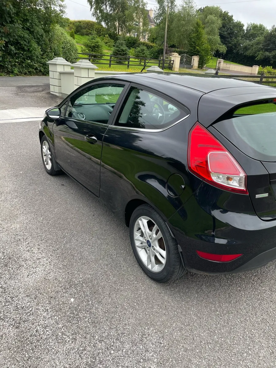 Ford Fiesta 1.0 Zetec Ecoboost 3DR - Image 4