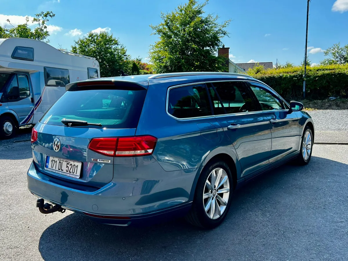Volkswagen Passat 2017 - Image 3