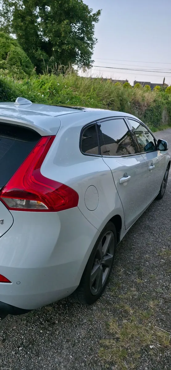 Volvo V40 2013 - Image 4