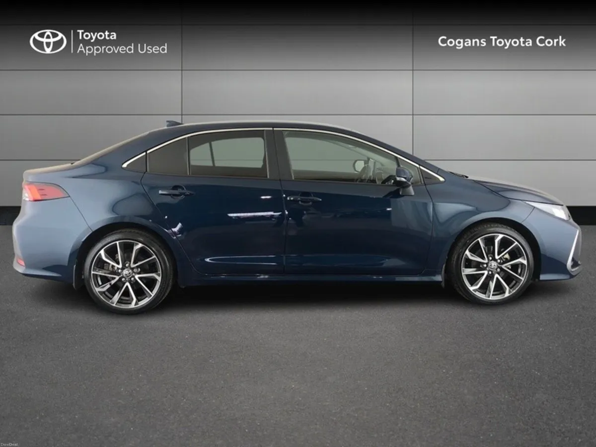 Toyota Corolla COROLLA SOL SALOON - Image 3