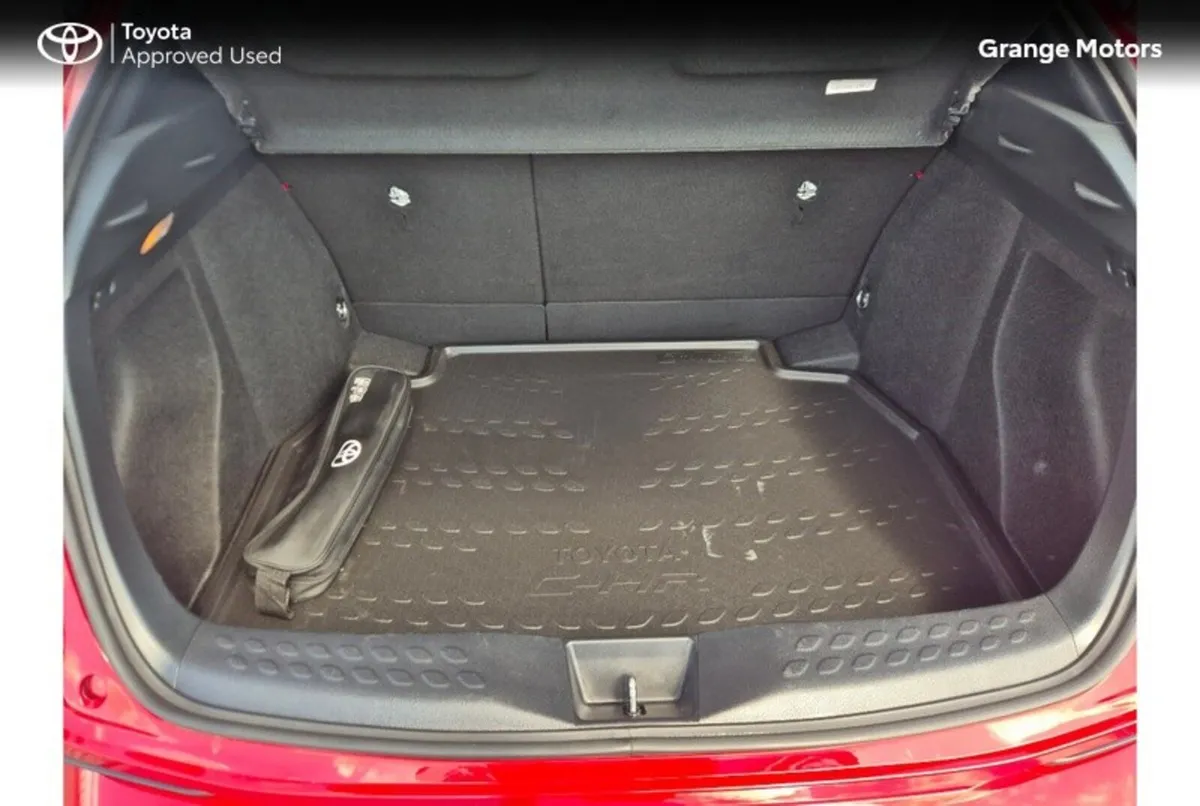 Toyota C-HR 1.8 HYBRID GR SPORT 5DR - Image 6