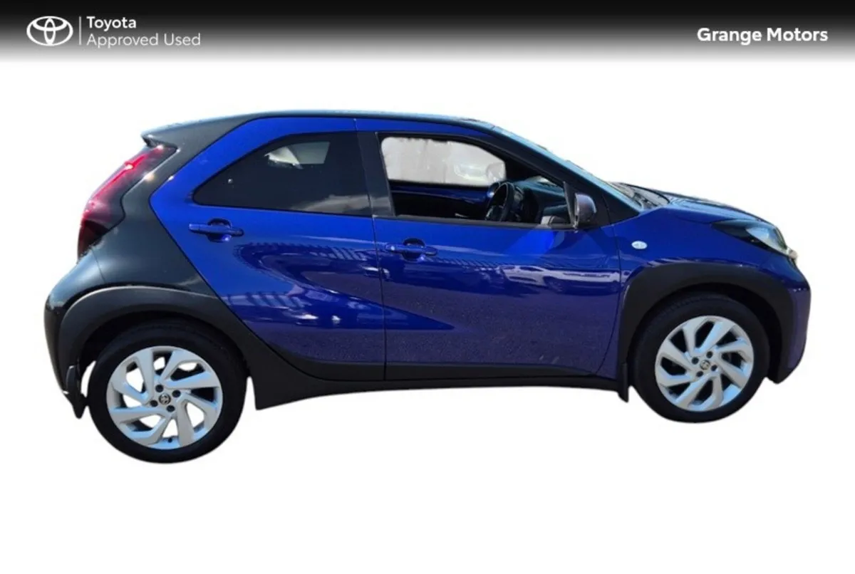 Toyota Aygo X 1.0LTR PETROL DESIGN S-CVT(AUTOMATIC - Image 4