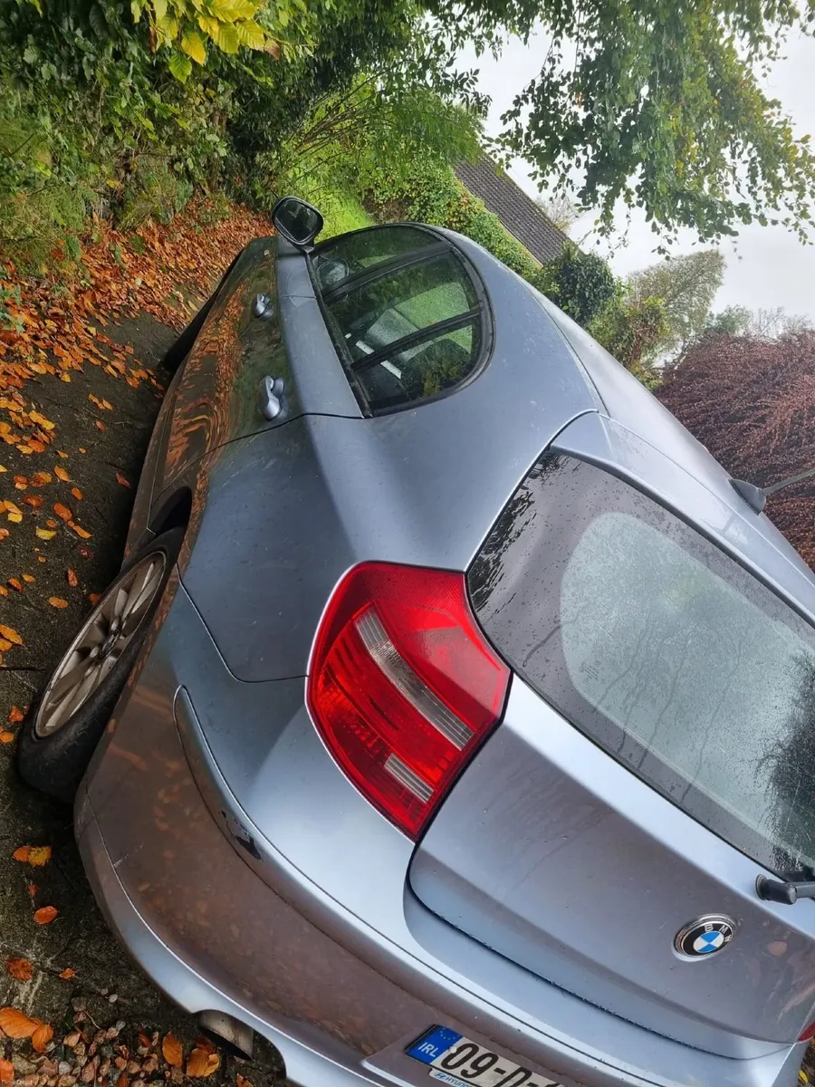 BMW 1-Series 2009 - Image 2