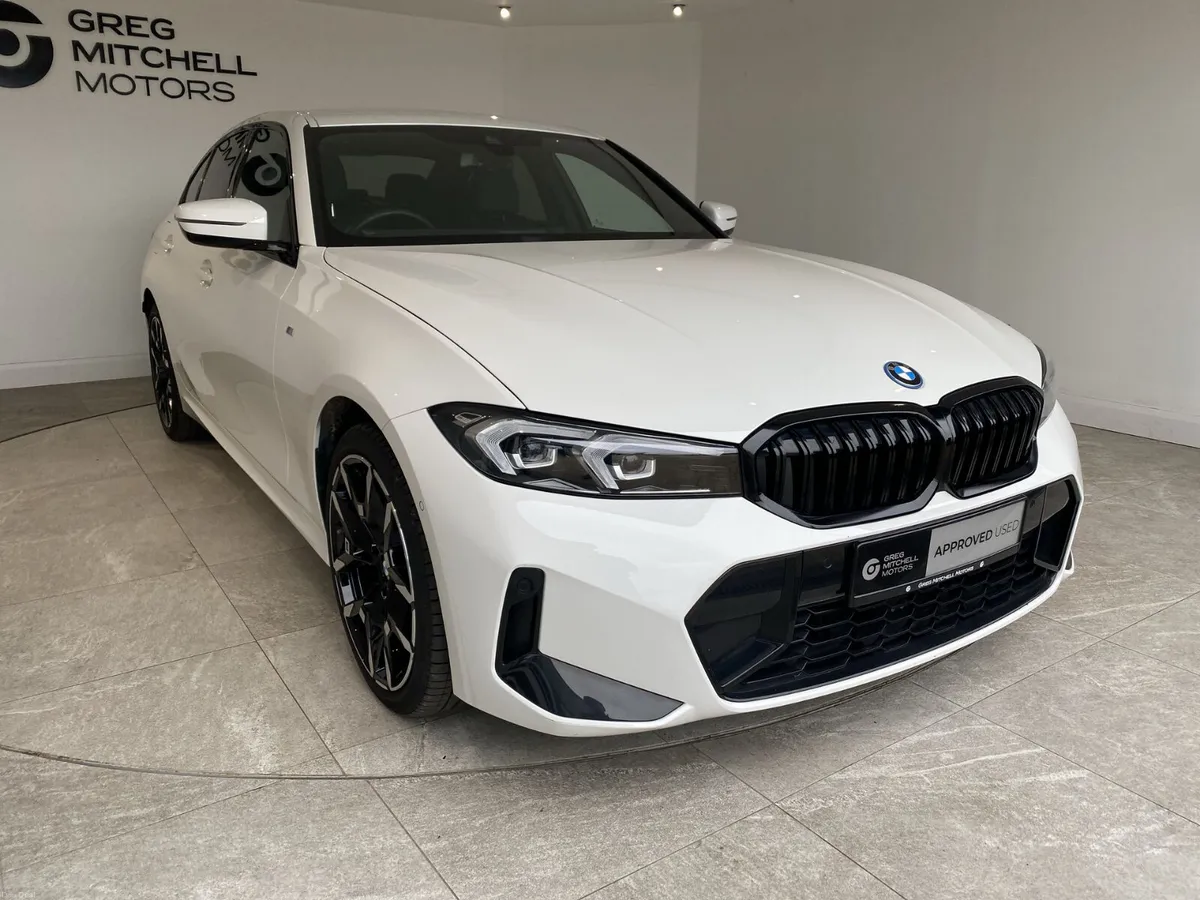 BMW 3-Series 2025 - Image 3