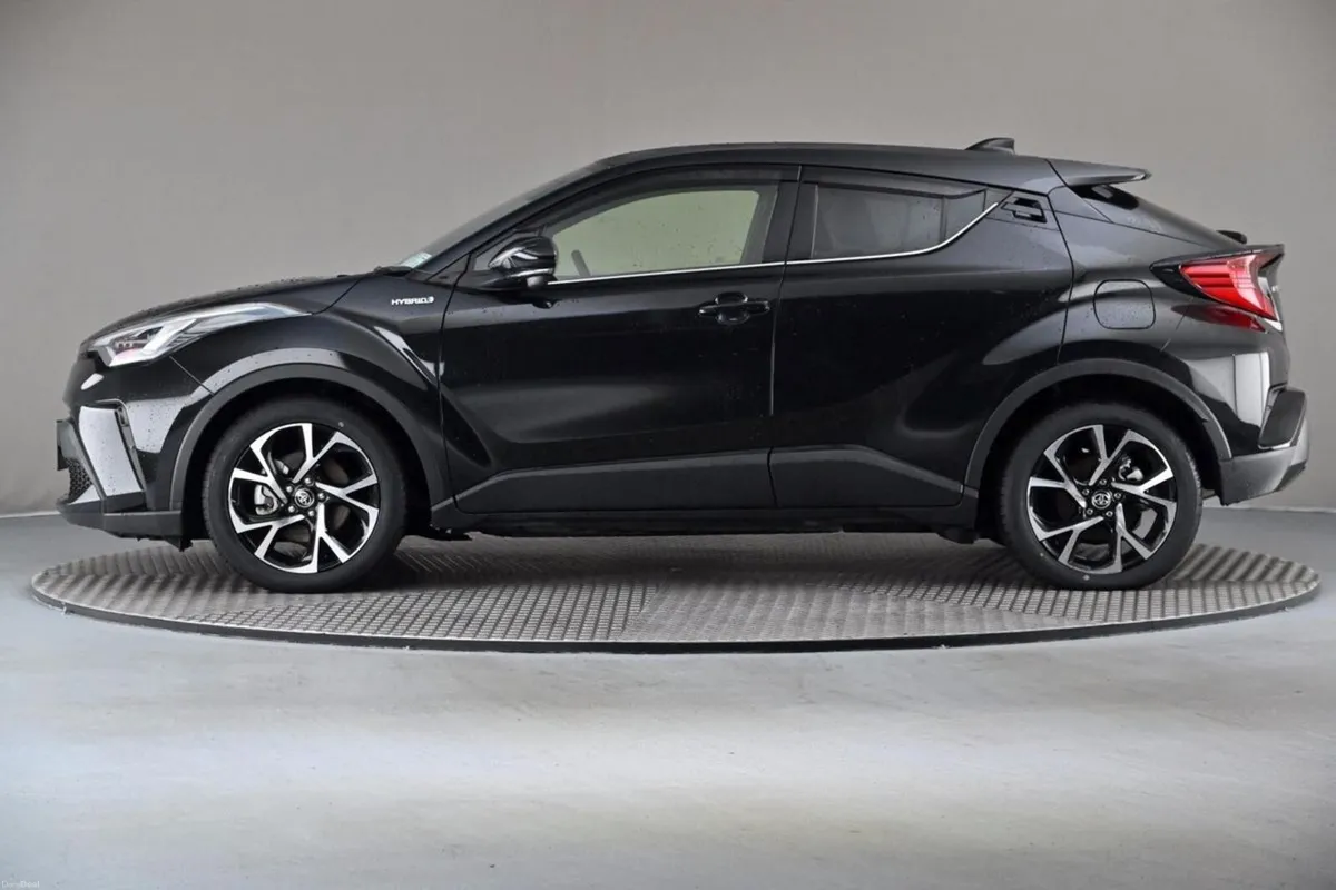 Toyota C-HR 1.8 HYBRID **HALF LEATHER**REVERSE CAM - Image 5