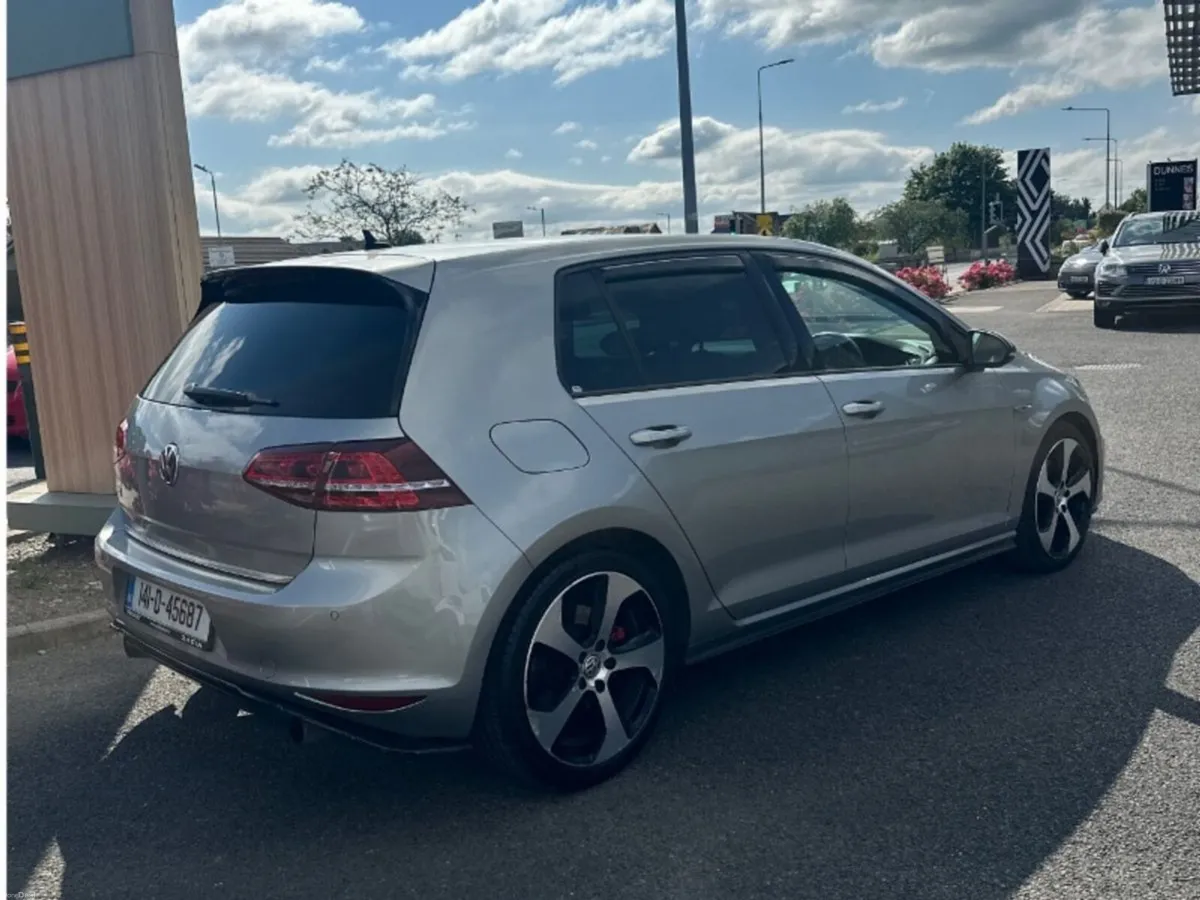 Volkswagen Golf GTI 2.0TFSI DSG 220BHP - Image 3