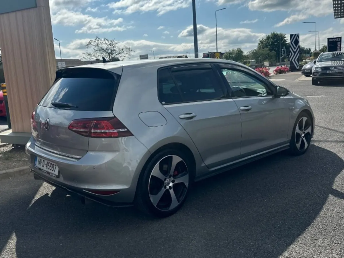 Volkswagen Golf GTI 2.0TFSI DSG 220BHP - Image 4