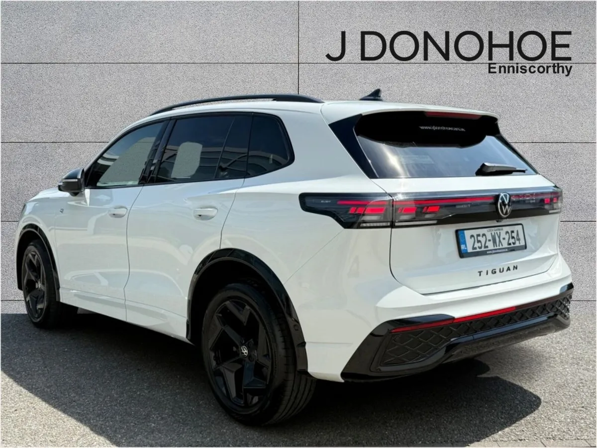 Volkswagen Tiguan 2.0TDI 150HP R Line Sunroof DSG - Image 2