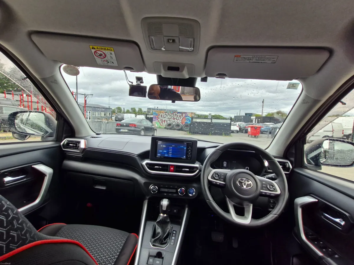 2022 Toyota Raize/Yaris Cross 1.2L Automatic Low M - Image 5