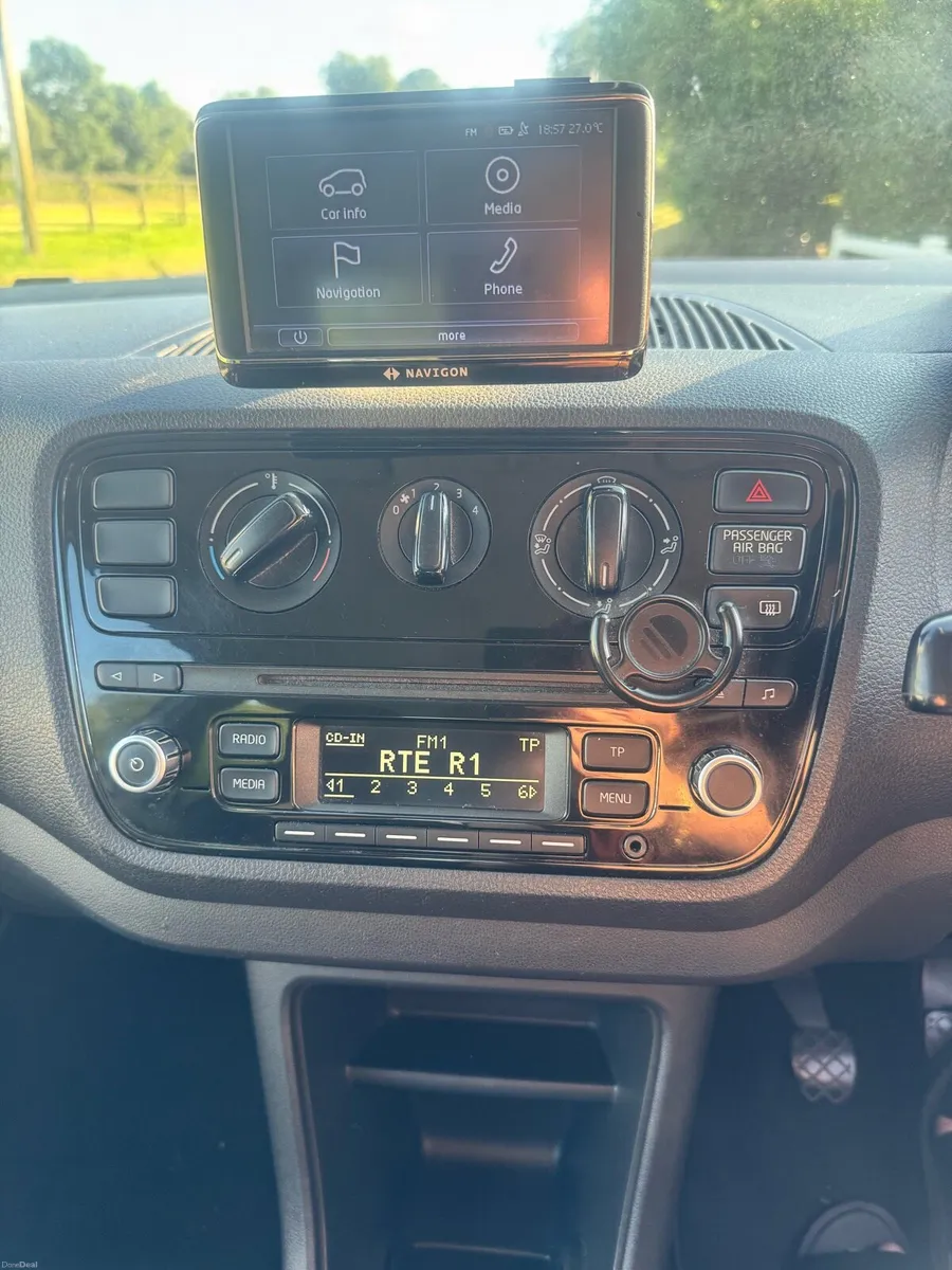 2012 Volkswagen UP ! - MINT CONDITION - NCT 03/27 - Image 4
