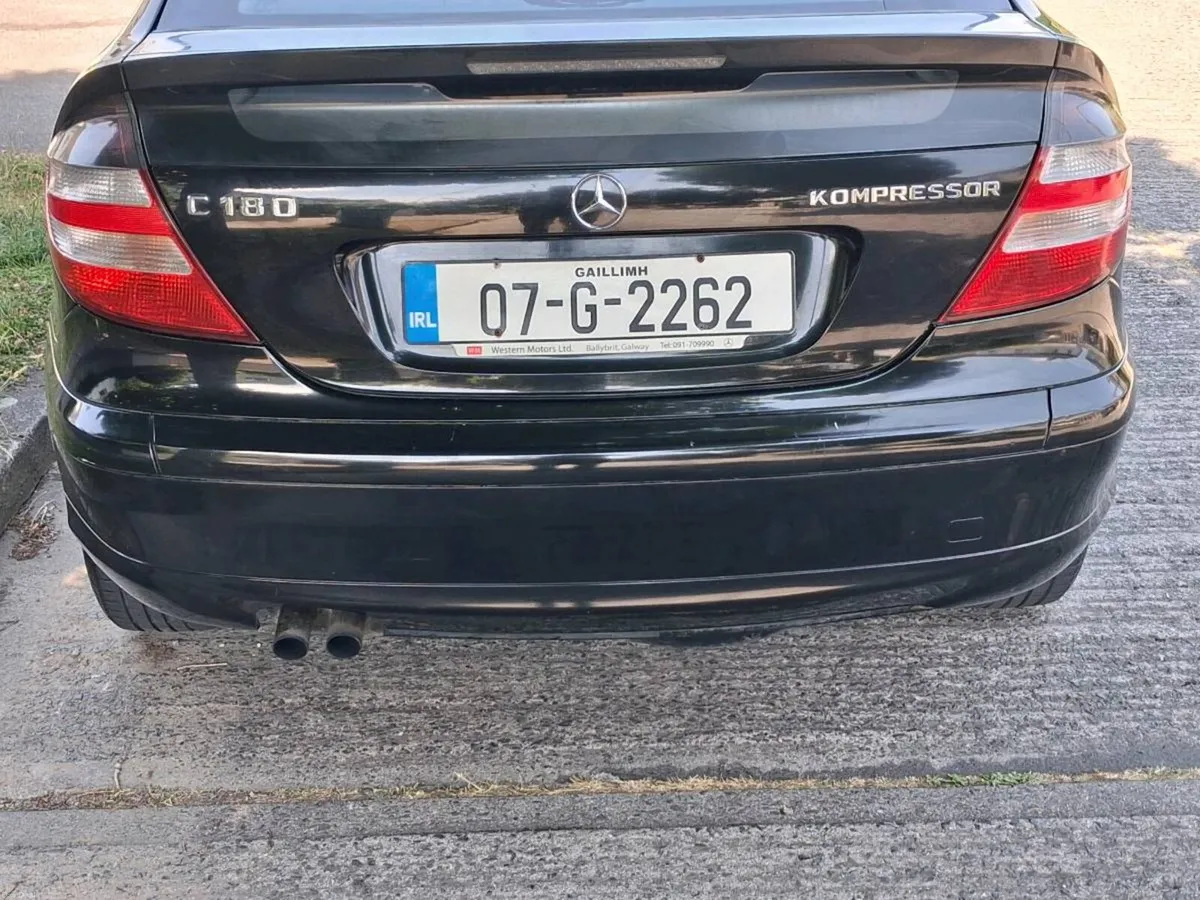 Mercedes-Benz  c 180 - Image 3