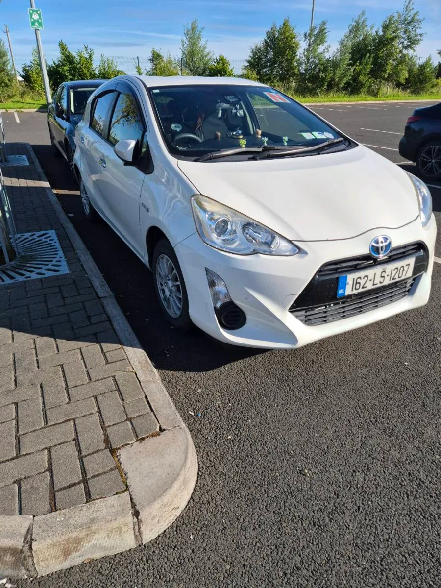 Toyota Aqua 2016, NCT Till 2028 - Image 2