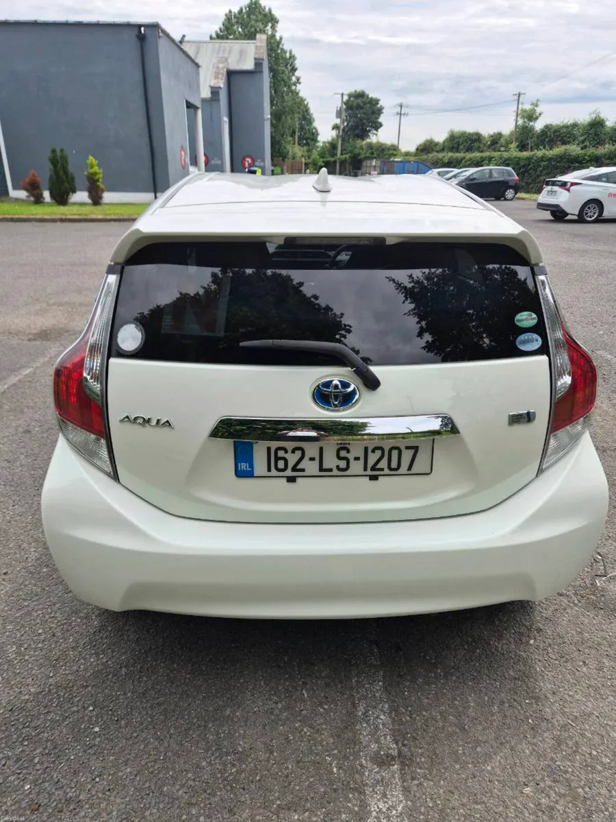 Toyota Aqua 2016, NCT Till 2028 - Image 4