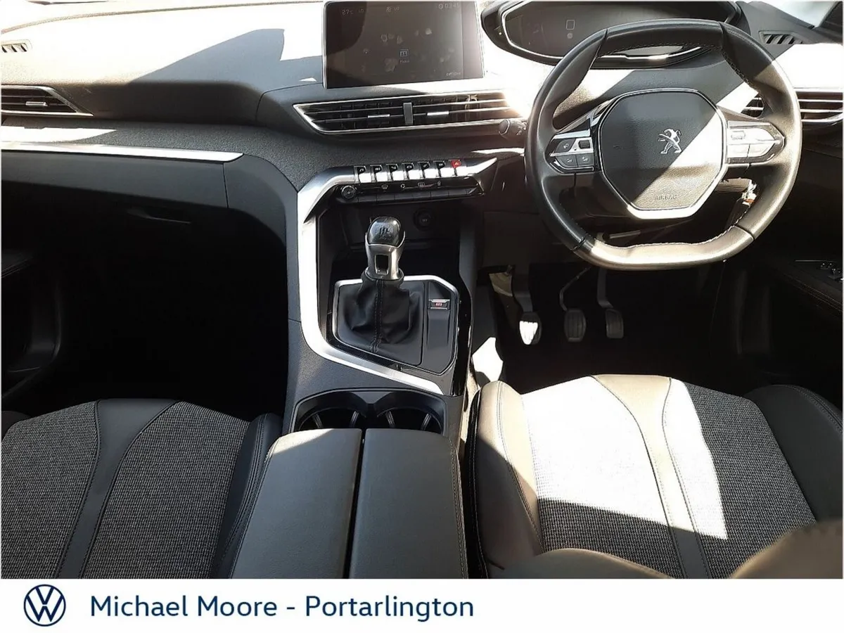 Peugeot 3008 1.5 BlueHDi 130bhp Allure - Image 2