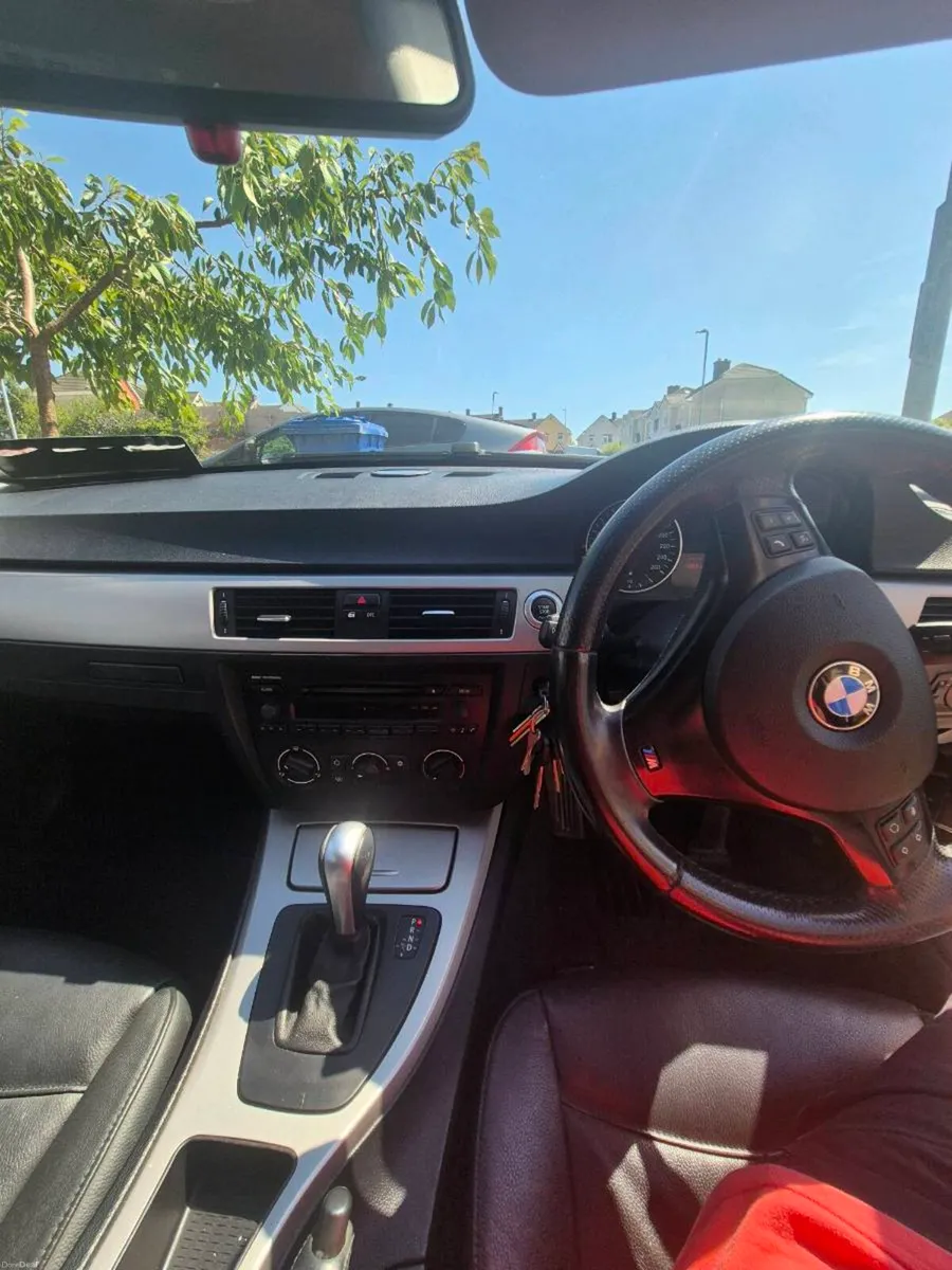 Bmw 320i petrol 07 automatic - Image 4