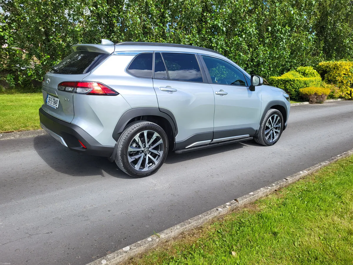 Toyota Corolla CROSS SPORT HYBRID - Image 2
