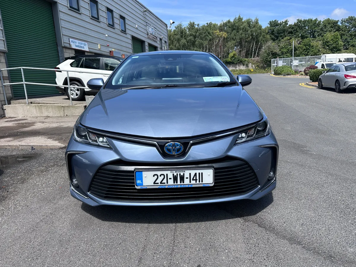 Toyota Corolla 1.8 Hybrid Luna Sport, 2022 - Image 3