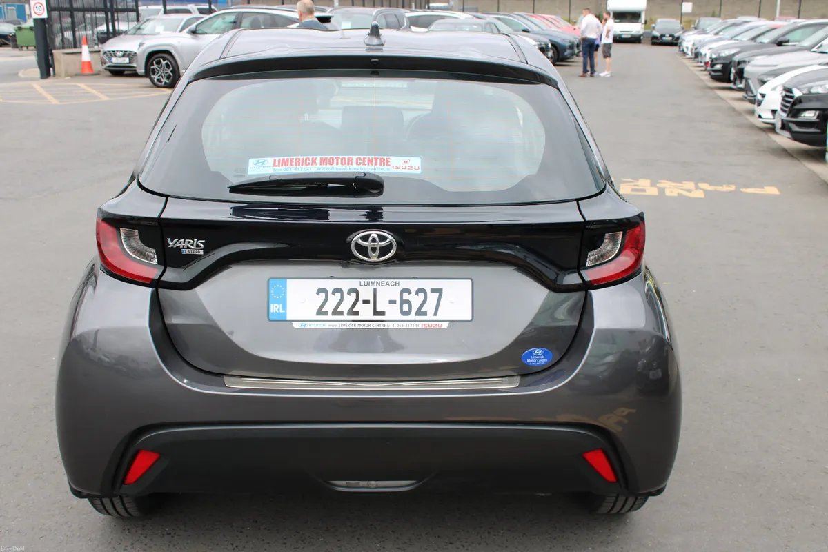 Toyota Yaris 2022 - Image 4