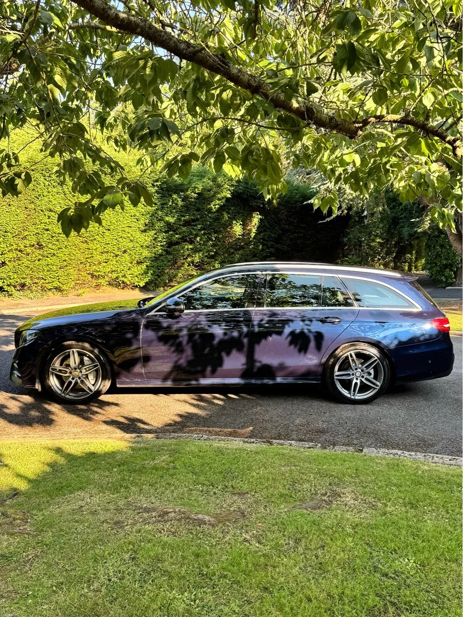 Mercedes E220D E-Class AMG Line - Image 4