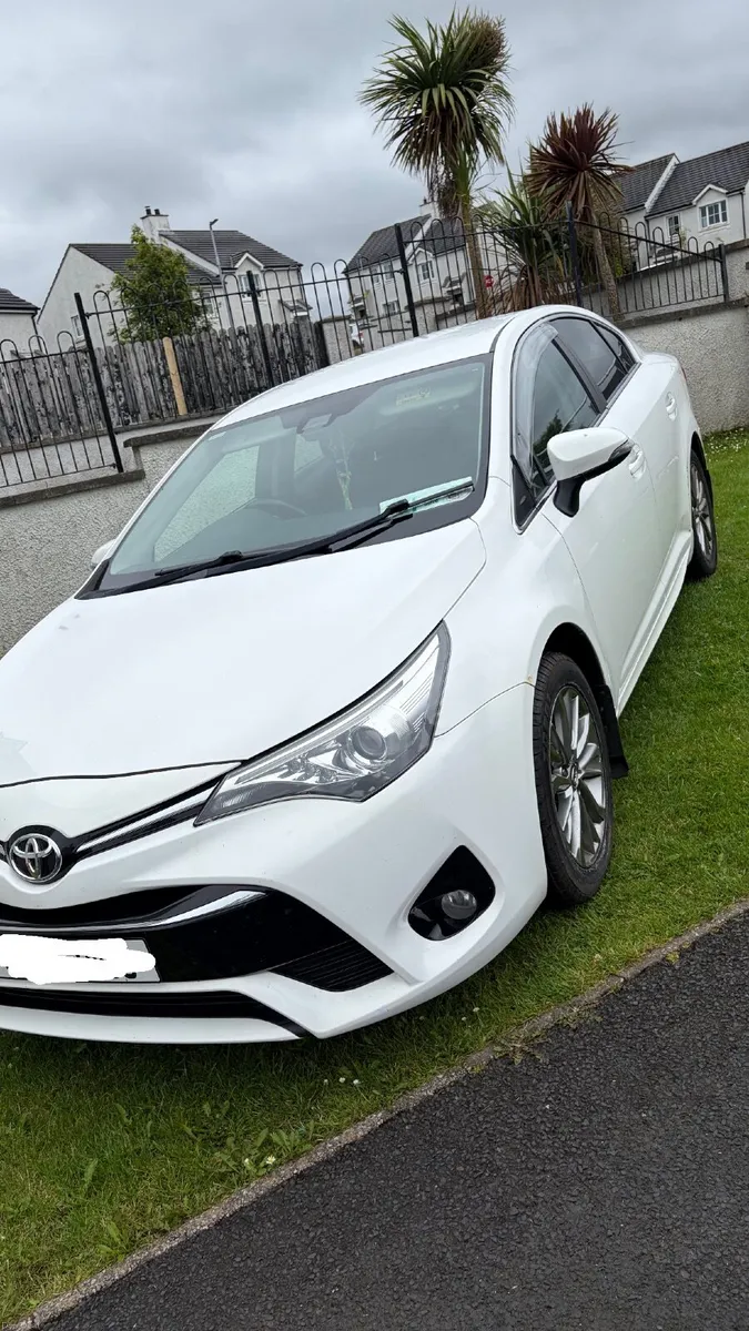 Toyota Avensis 2016 - Image 2