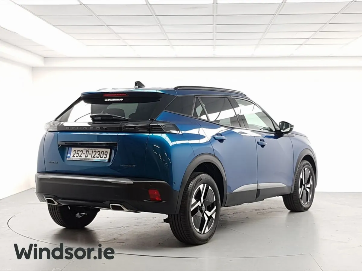 Peugeot 2008 HYBRID 145BHP e-DCS6 Allure - Image 3