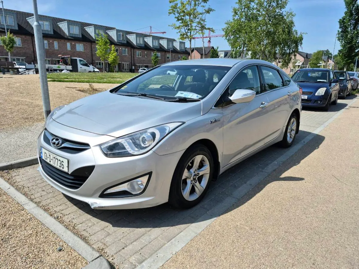 2013 (131) Hyundai i40 – Brand New NCT & Service - Image 2