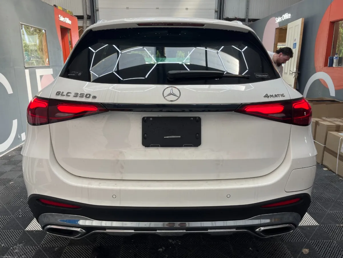 Mercedes-Benz GLC 2025 MERCEDES-BENZ GLC350E 4MATI - Image 3