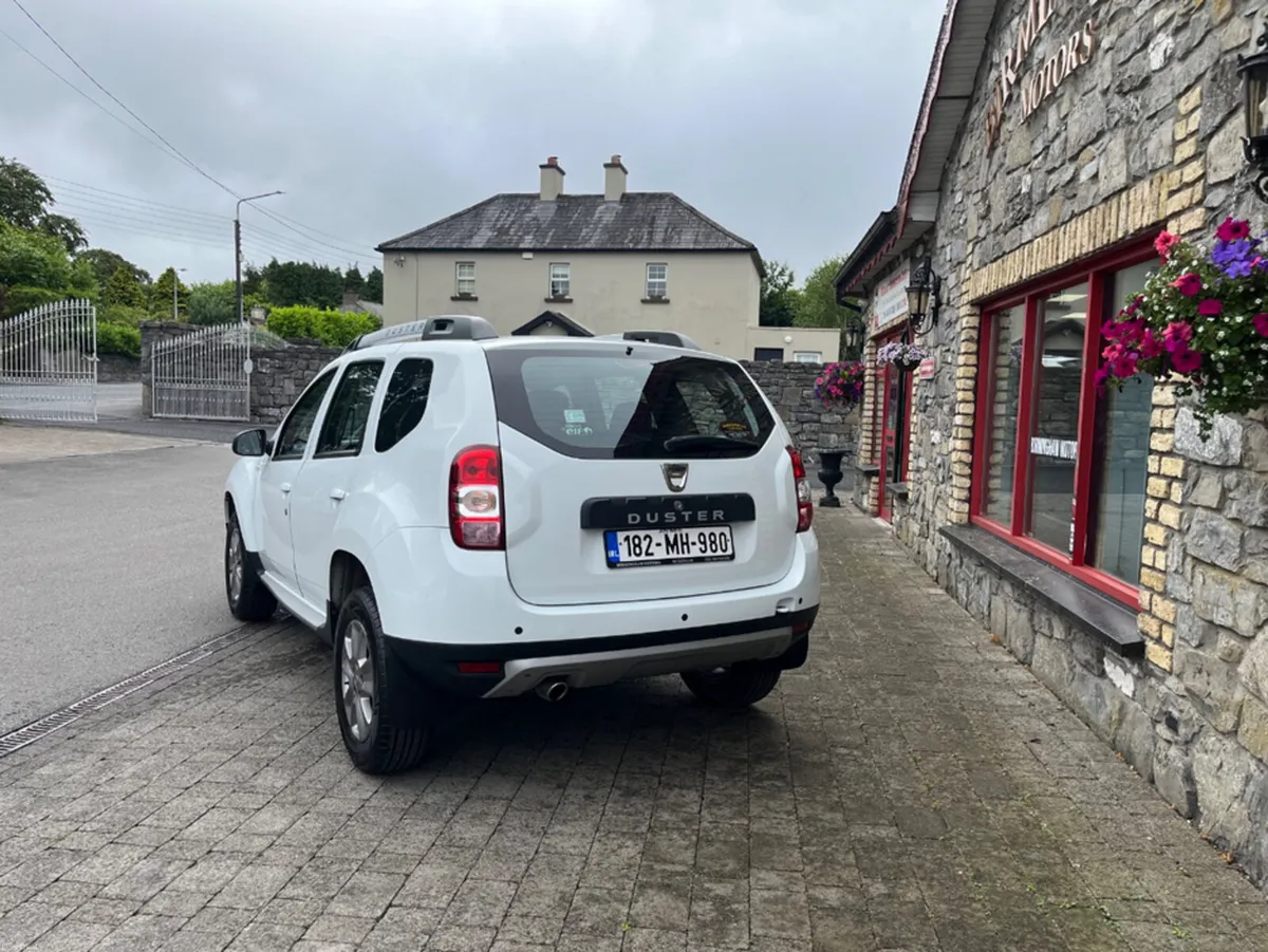 Dacia Duster SIGNATURE 1.5 DCI 110 4 4DR - Image 4
