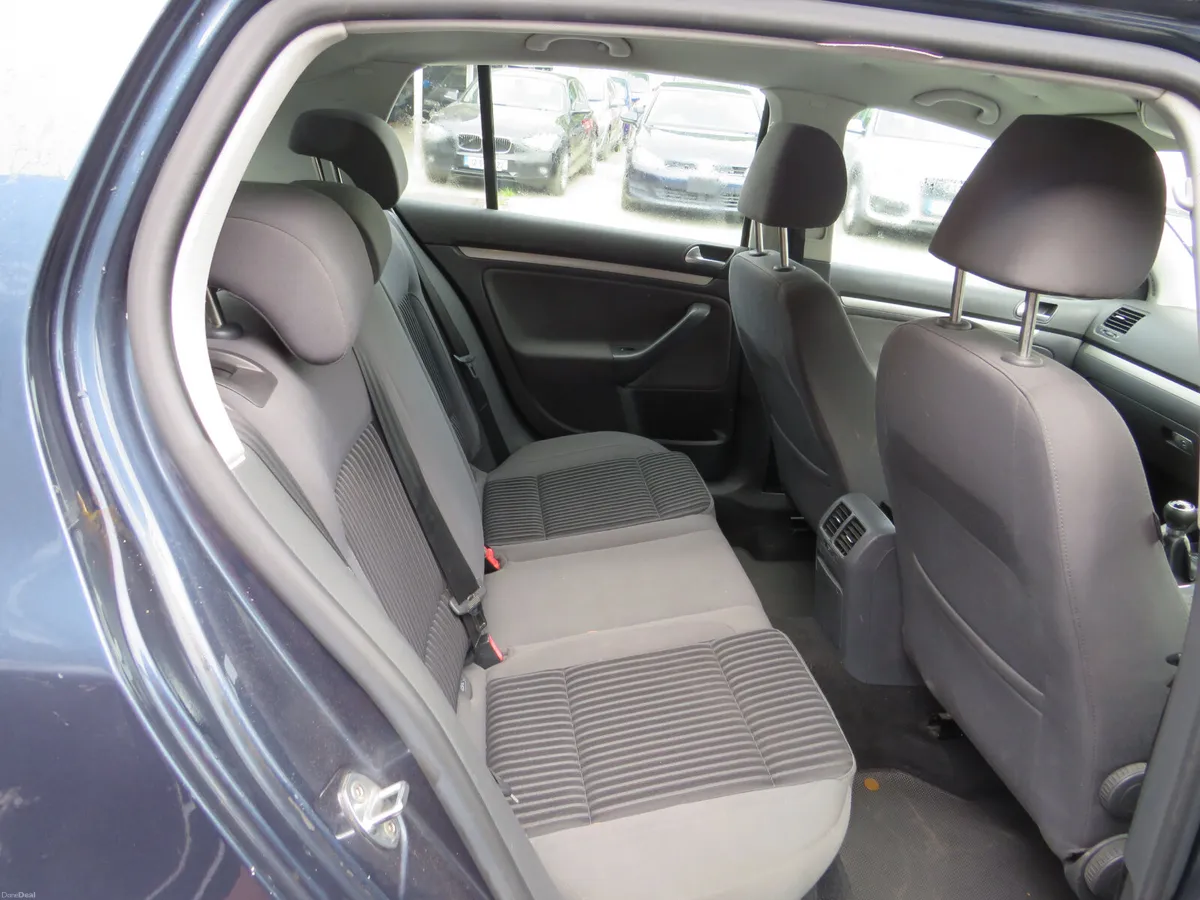 Volkswagen Golf 2007 5DR JUST NCTD 27 - Image 2