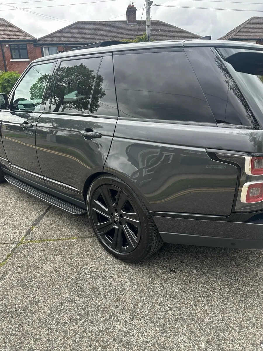 Range Rover autobiography N1 5 seat - Image 2