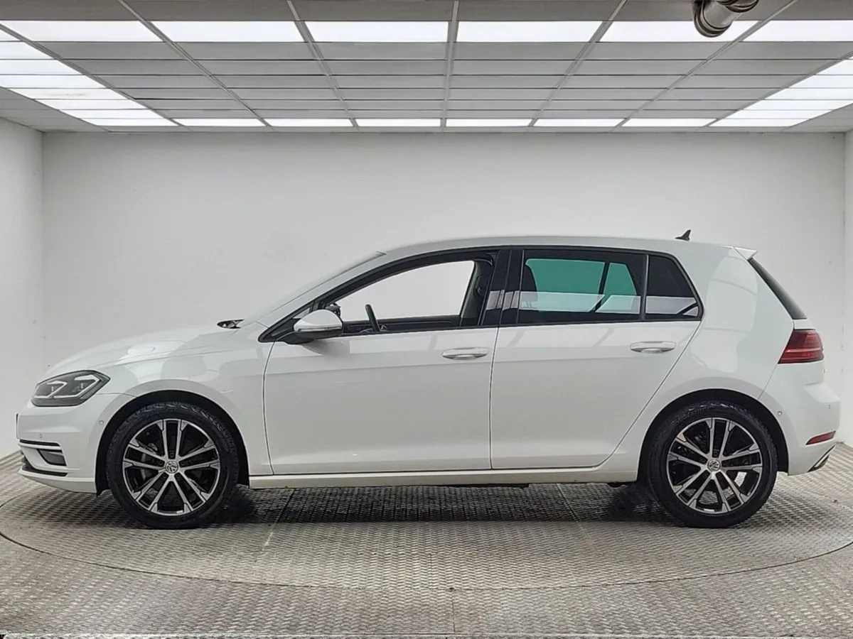 Volkswagen Golf 1.2T TSI Comfort Line Auto - Image 5