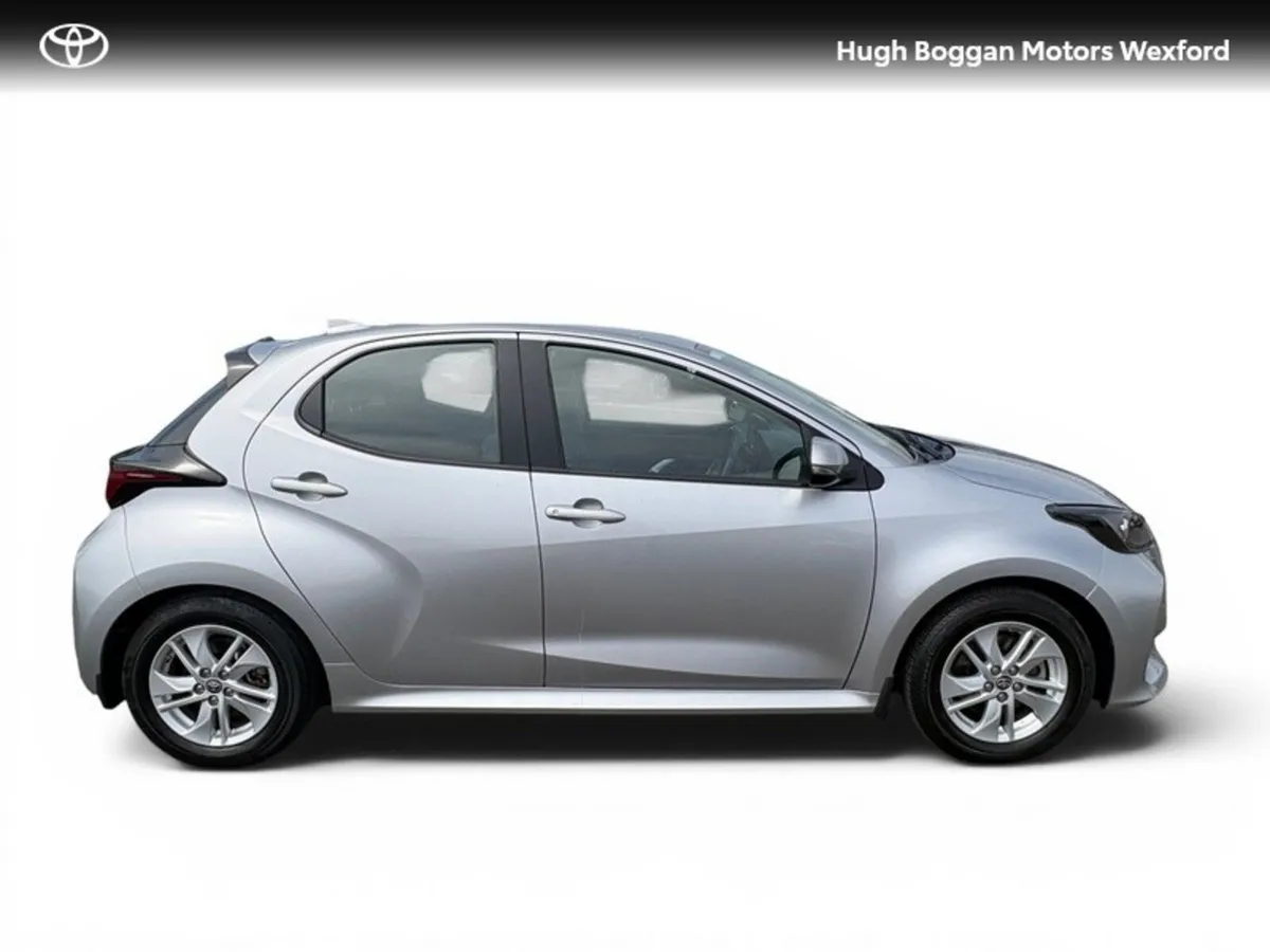 Toyota Yaris HYBRID LUNA AUTOMATIC - Image 3