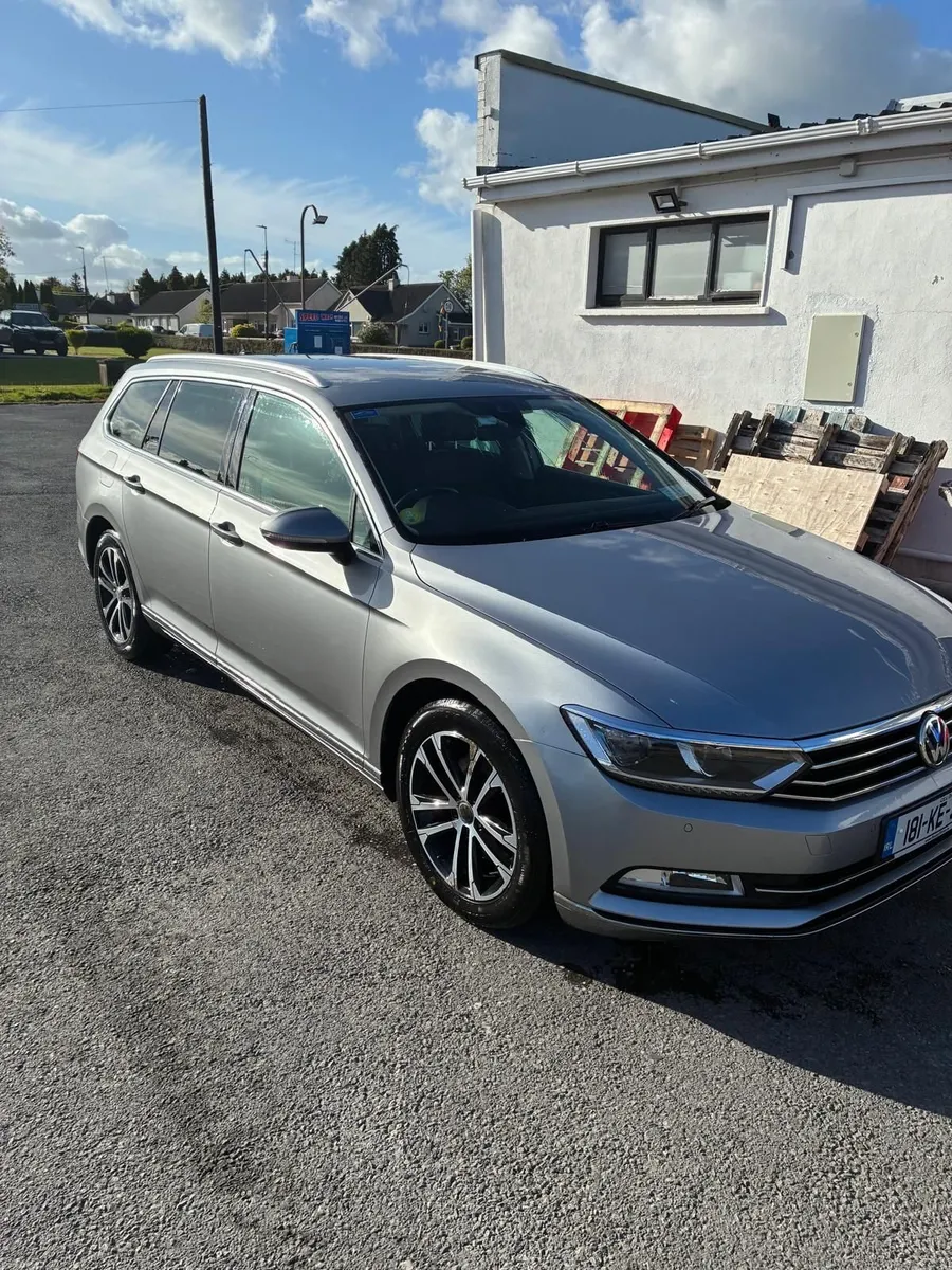 Volkswagen Passat 2018 - Image 2