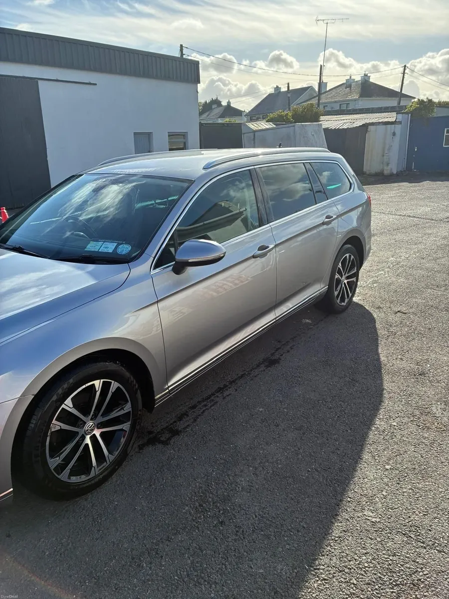 Volkswagen Passat 2018 - Image 3