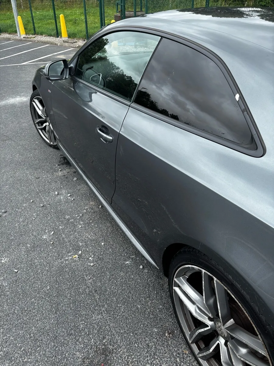 Audi A5 Black edition S Line - Image 4