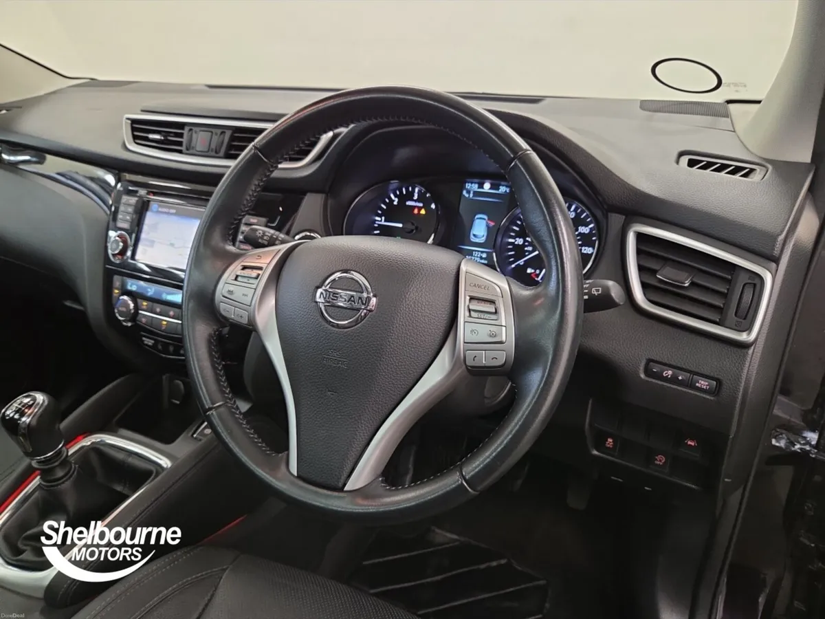 Nissan Qashqai Diesel Hatchback Tekna - Image 4