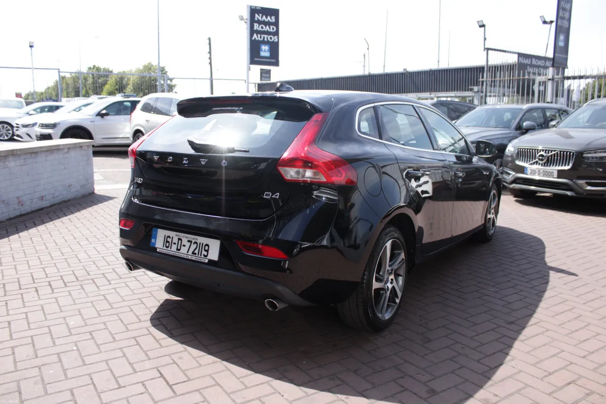 2016 VOLVO V40 D4 5DR ESTATE AUTOMATIC 2.0 - Image 4