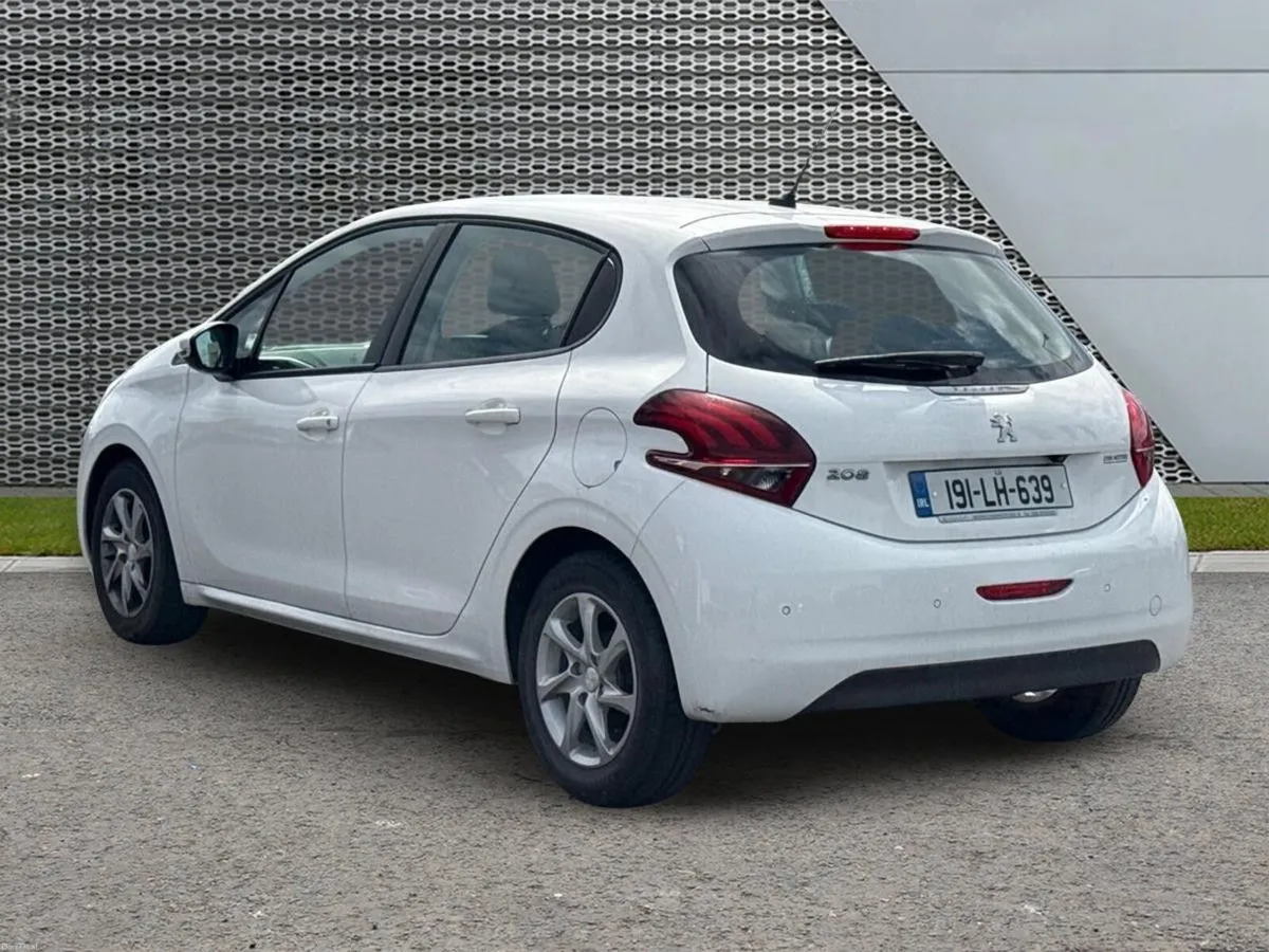 Peugeot 208 1.2 PureTech 82bhp Active - Image 3