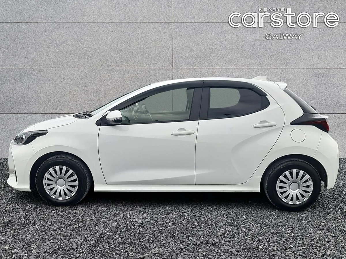Toyota Yaris Hybrid X - Image 6