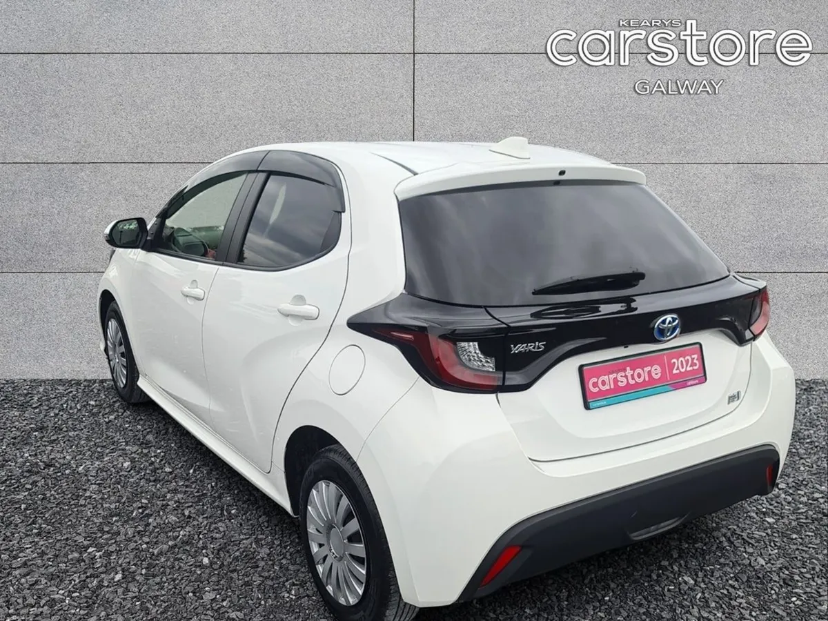 Toyota Yaris Hybrid X - Image 5