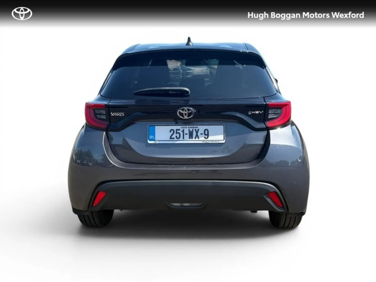 Toyota Yaris HYBRID SPORT - Image 4
