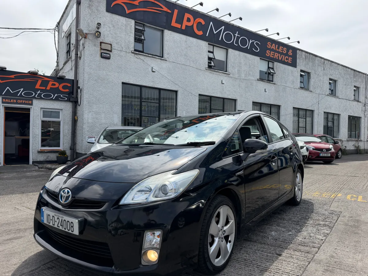 Toyota Prius 2010 Automatic Hybrid - Image 3
